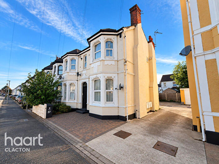 1 Bedroom Duplex For Sale In The Grove, Clacton-On-Sea, CO15