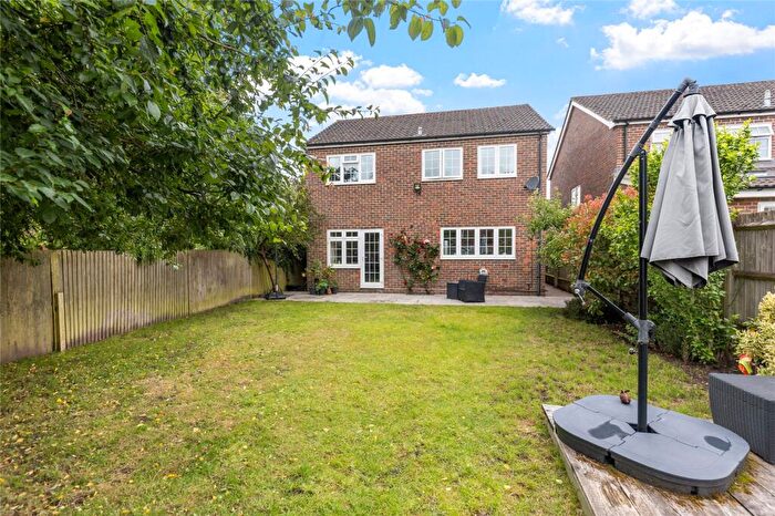 4 Bedroom Detached House For Sale In Pretoria Avenue, Midhurst, GU29