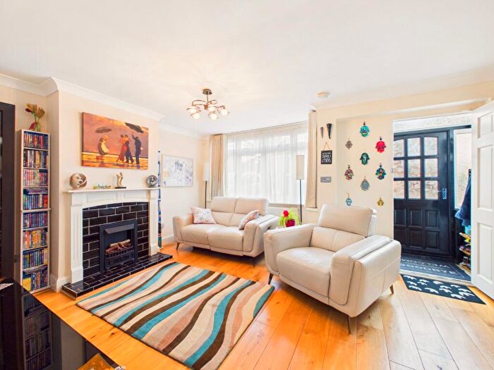 5 Bedroom Semi-Detached House For Sale In Sycamore Avenue, Sidcup, Kent, DA15