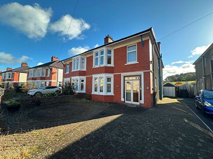 4 Bedroom Semi-Detached House For Sale In St Davids Crescent, Brecon, LD3
