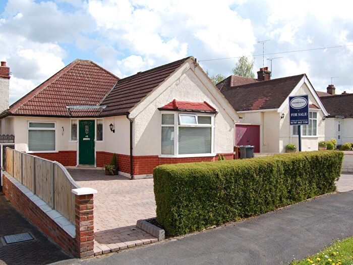 2 Bedroom Detached House For Sale In Strafford Gate, Potters Bar, Hertfordshire, EN6