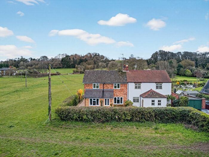 3 Bedroom Semi-Detached House For Sale In Keys Lane, Priors Marston, Southam Warwickshire, CV47