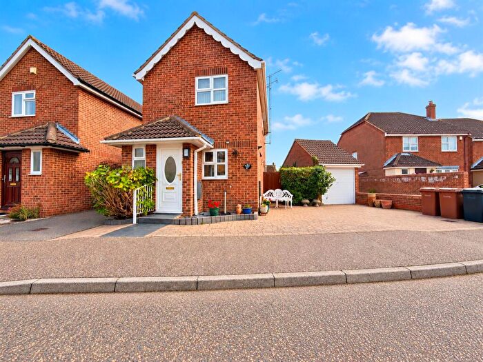 2 Bedroom Detached House For Sale In Holmans, Boreham, Chelmsford, CM3