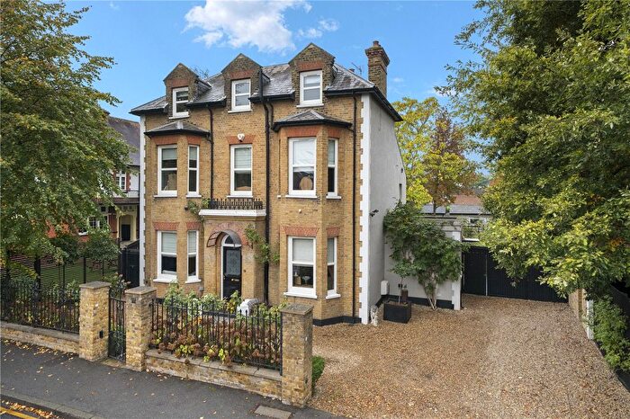 5 Bedroom Detached House For Sale In Coombe Road, New Malden, KT3