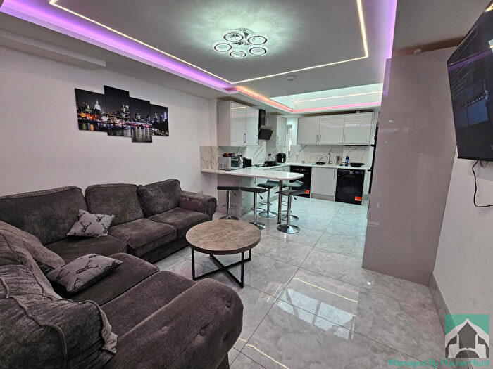 6 Bedroom House To Rent In Heeley Road, Birmingham, B29