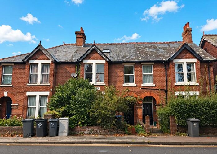 2 Bedroom Flat For Sale In Sturry Road, Canterbury, CT1