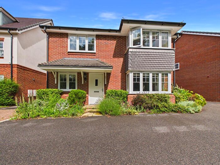 4 Bedroom Detached House For Sale In Lailey Path, Shinfield, RG2