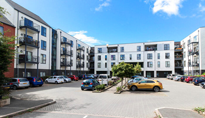 1 Bedroom Apartment For Sale In Queensway Court, Leamington Spa, CV31