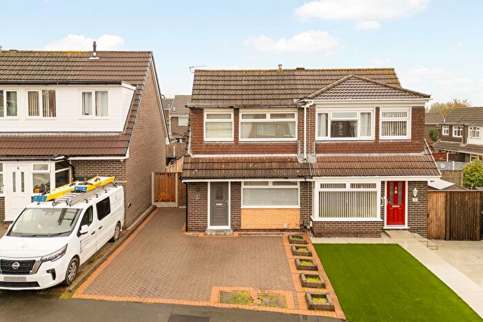 3 Bedroom Semi-Detached House For Sale In Cheltenham Crescent, Runcorn, WA7