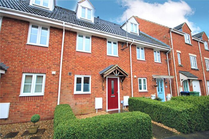 3 Bedroom Terraced House To Rent In Sprats Barn Crescent, Royal Wootton Bassett, Swindon, Wiltshire, SN4