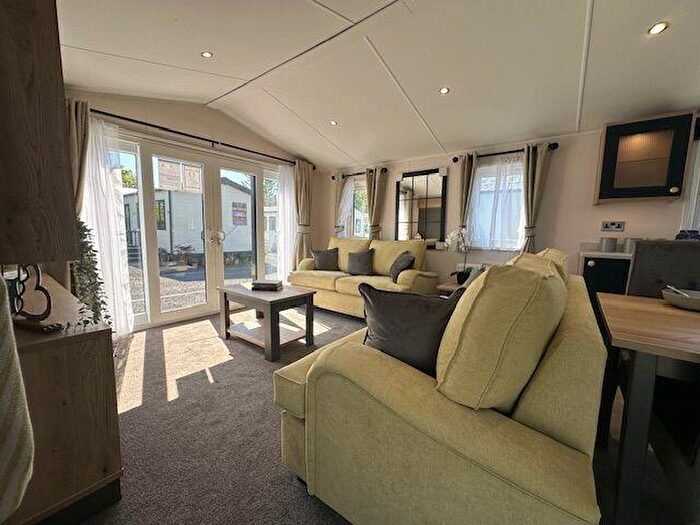 2 Bedroom Lodge For Sale In , Thornton-Cleveleys, FY5