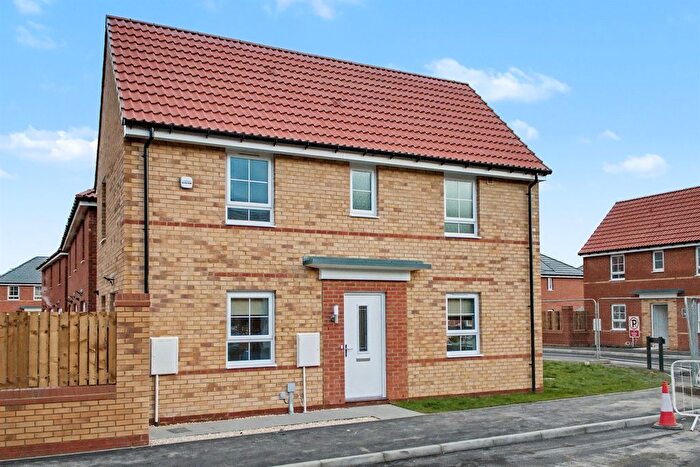 3 Bedroom Detached House For Sale In Wharfe Close, Harworth, DN11