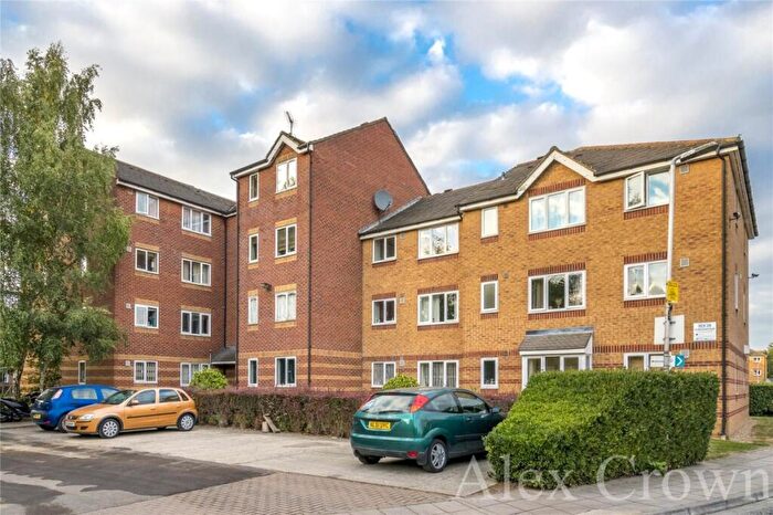 2 Bedroom Flat To Rent In Bream Close, Tottenham Hale, N17
