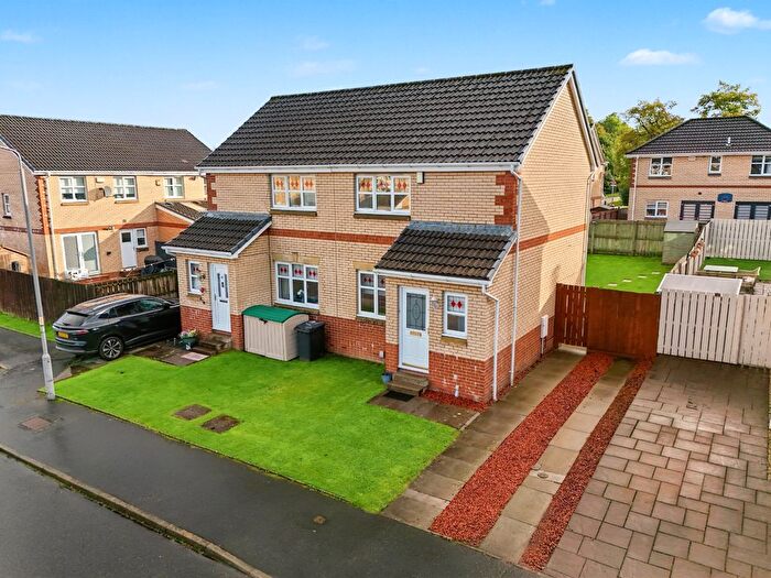 2 Bedroom Semi-Detached House For Sale In Meadows Drive, Erskine, Renfrewshire, PA8