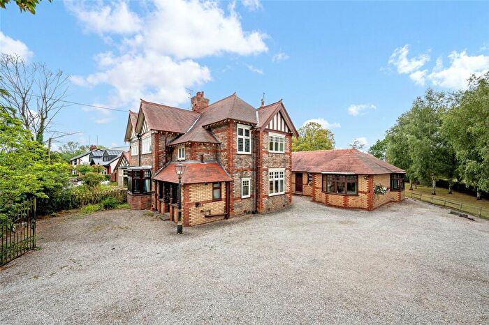 7 Bedroom Semi-Detached House For Sale In Liverpool Road, Hutton, Preston, Lancashire, PR4