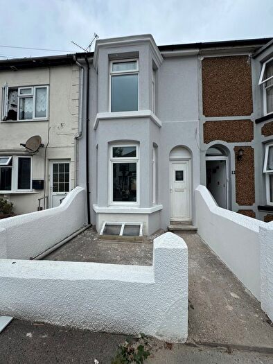 3 Bedroom Terraced House To Rent In Gillingham Road, Gillingham, ME7