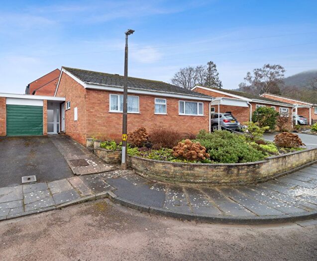 3 Bedroom Bungalow For Sale In Fraser Close, Malvern, Worcestershire, WR14