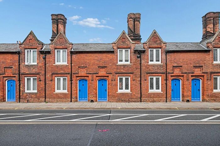 1 Bedroom Apartment For Sale In Dame Alice Street, Bedford, MK40