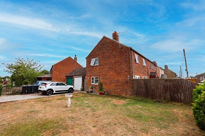 3 Bedroom Semi-Detached House For Sale In Main Street, Pymoor, CB6