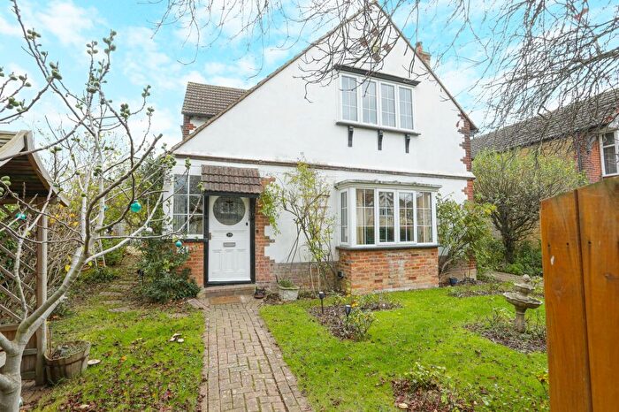 4 Bedroom Detached House For Sale In Old Bridge Road, Whitstable, Kent, CT5
