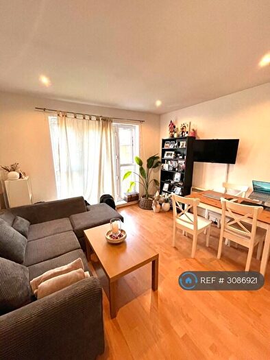 1 Bedroom Flat To Rent In Morton Close, London, E1