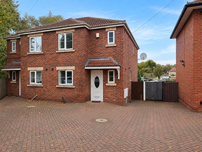 3 Bedroom Semi-Detached House For Sale In Doncaster Road, Armthorpe, Doncaster, DN3