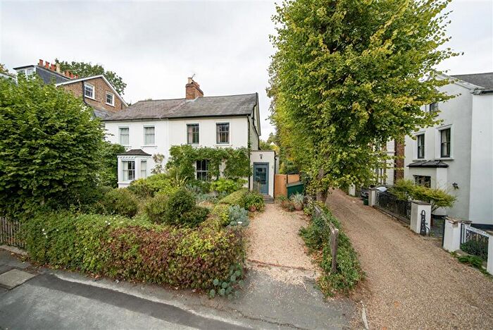 3 Bedroom Semi-Detached House For Sale In Fox Hill, SE19