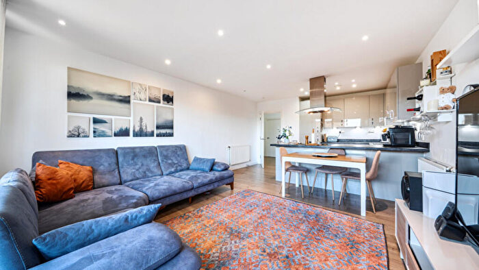 2 Bedroom Flat For Sale In Valiant House, Albion Way, London, E6