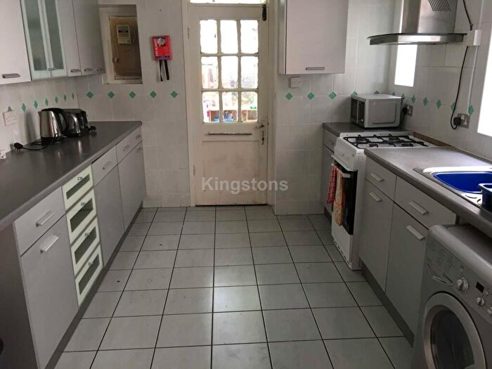 6 Bedroom Terraced House To Rent In Senghenydd Road, Cathays, Cardiff, CF24