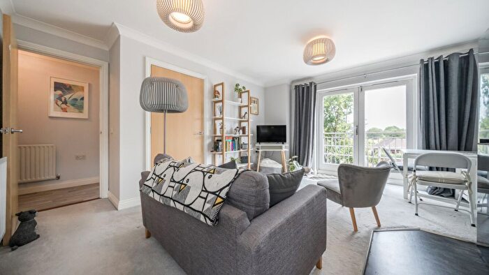 1 Bedroom Flat For Sale In Davis Way, Sidcup, DA14