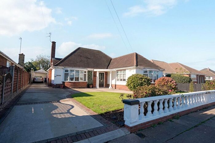 2 Bedroom Detached Bungalow For Sale In St. Andrews Drive, Grimsby, DN32