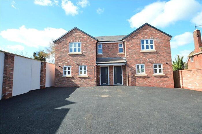 2 Bedroom Semi-Detached House To Rent In Charlton Place, Studley, Warwickshire, B80
