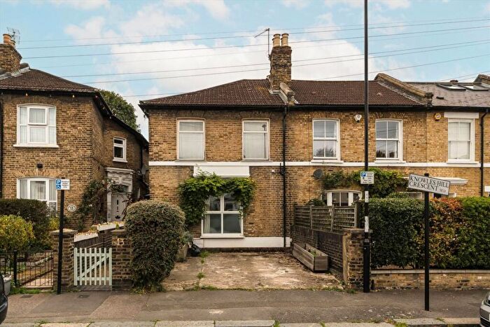 1 Bedroom Maisonette For Sale In Knowles Hill Crescent, Hither Green, SE13