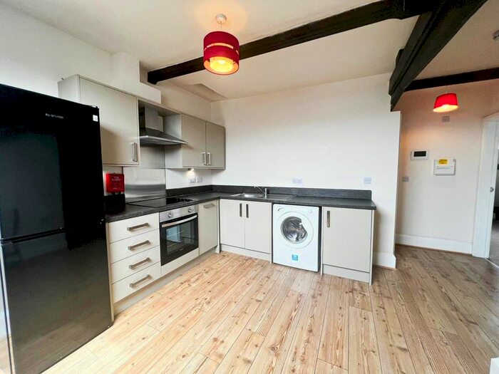 2 Bedroom Flat To Rent In Holderness Road, Hull, HU9
