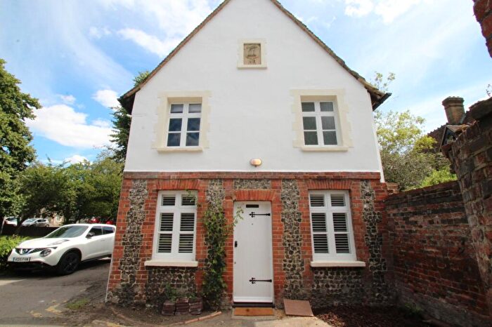 2 Bedroom End Of Terrace House For Sale In Church Hill, Orpington, BR6