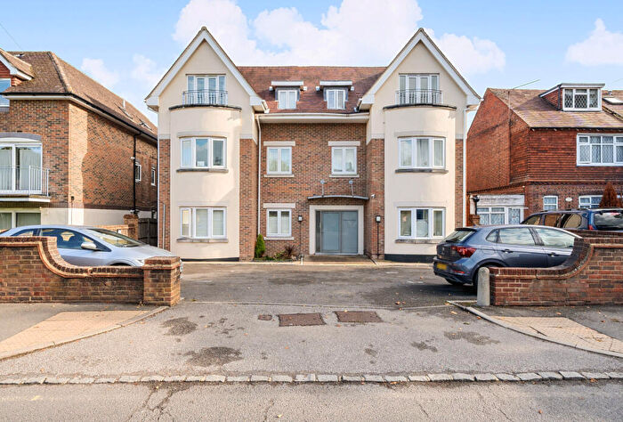2 Bedroom Apartment For Sale In Ladbroke Road, Redhill, Surrey, RH1