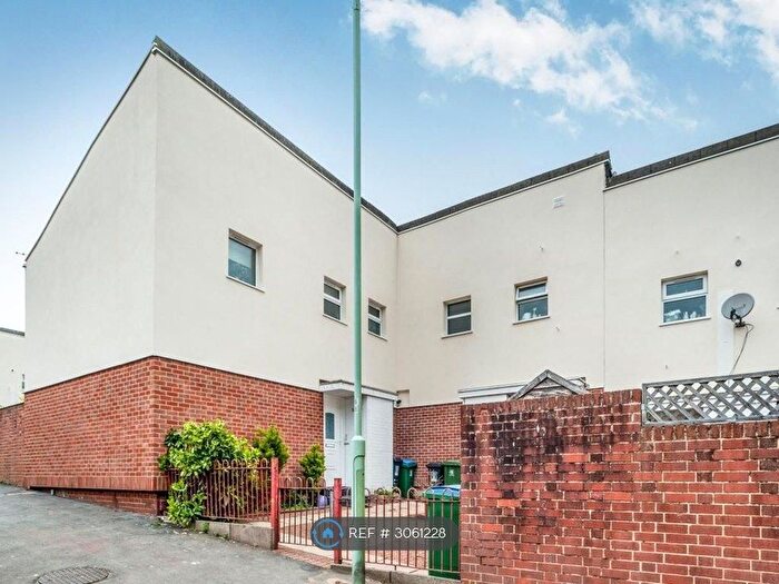 3 Bedroom Terraced House To Rent In Robin Place, Watford, WD25