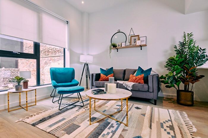 2 Bedroom Apartment To Rent In Gilders Yard, Birmingham Birmingham, B18