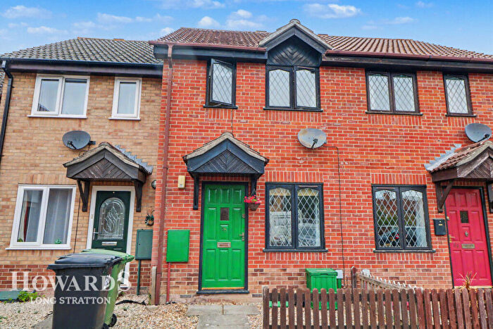 2 Bedroom Terraced House For Sale In Margaret Reeve Close, Wymondham, NR18