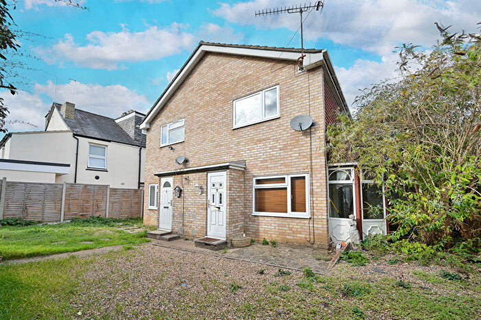 1 Bedroom Cluster House For Sale In Plantagenet Road, Barnet, EN5