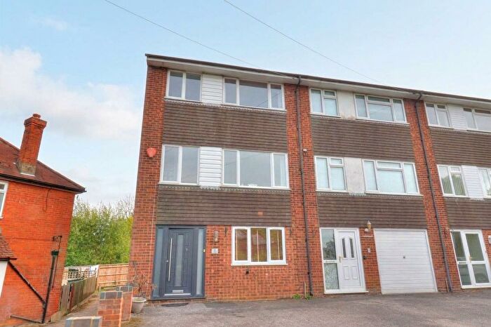 4 Bedroom End Of Terrace House For Sale In New Road, Stokenchurch, HP14