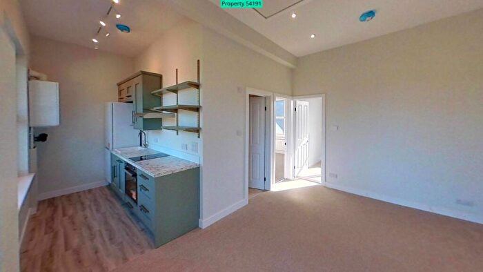 2 Bedroom Flat To Rent In Dover Road, Walmer, Deal, CT14