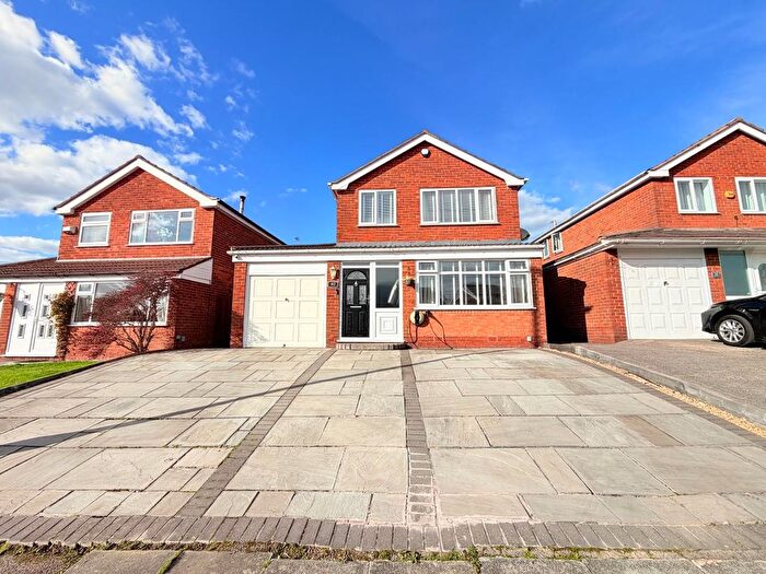 3 Bedroom Detached House For Sale In Bristol Avenue, Ashton-Under-Lyne, OL6