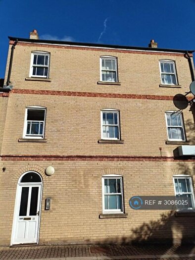 2 Bedroom Flat To Rent In Royal Oak Passage, Huntingdon, PE29