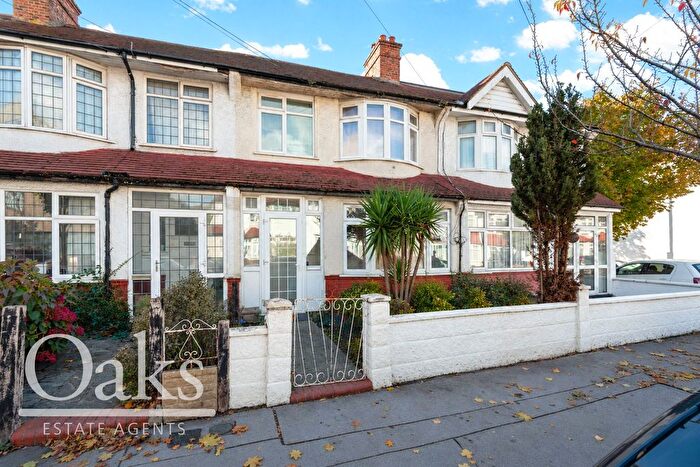 3 Bedroom Detached House To Rent In Chipstead Avenue, Thornton Heath, CR7