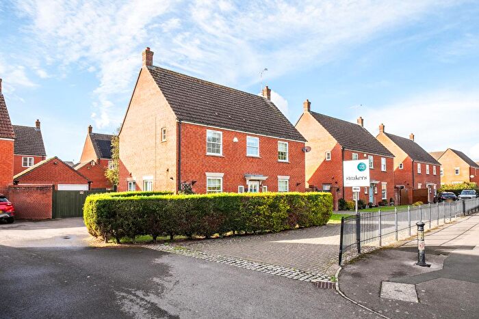 4 Bedroom Detached House For Sale In Osmund Road, Devizes, SN10