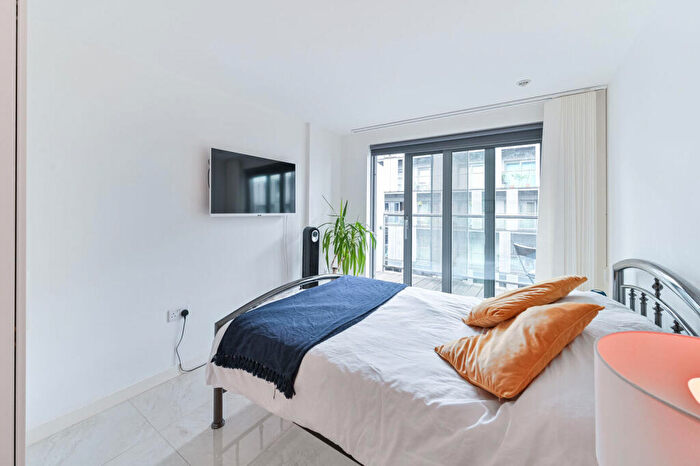 1 Bedroom Flat For Sale In East Carrige House, Woolwich, London, SE18