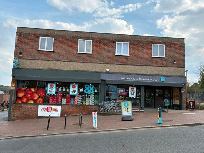 2 Bedroom Flat To Rent In Station Approach, Great Missenden, HP16