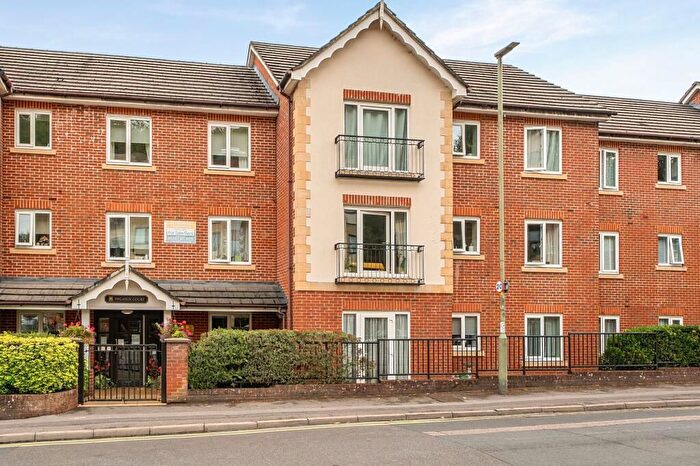 2 Bedroom Flat For Sale In Stafford Road, Caterham, CR3