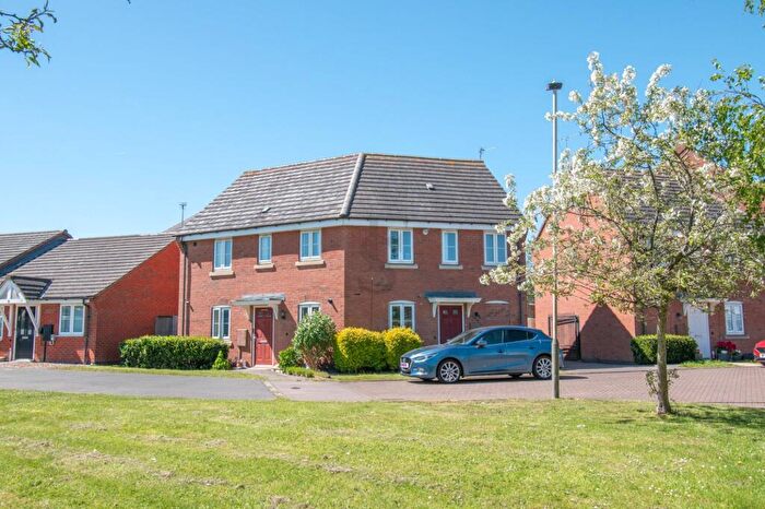 2 Bedroom Maisonette To Rent In Swinton Close, Hamilton, Leicester, LE5
